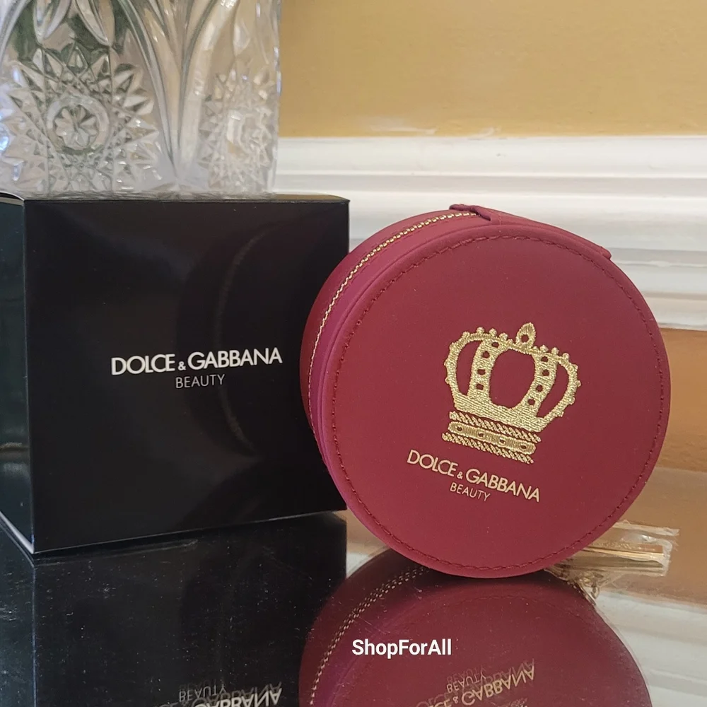 Dolce & Gabbana Beauty Round Jewelry Case in Deep Pink with Gold Crest